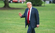 对俄威胁征100%关税、对乌输送武器，特朗普为俄乌和谈设50天期限