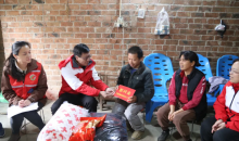 广西红十字会赴定点帮扶村开展结对帮扶慰问活动